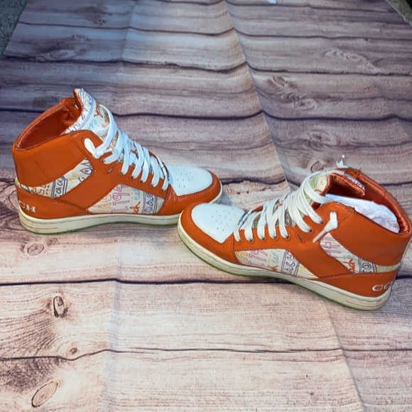 ❤️Coach Norra Signature Graffiti High Top Shoes - Picture 8 of 12